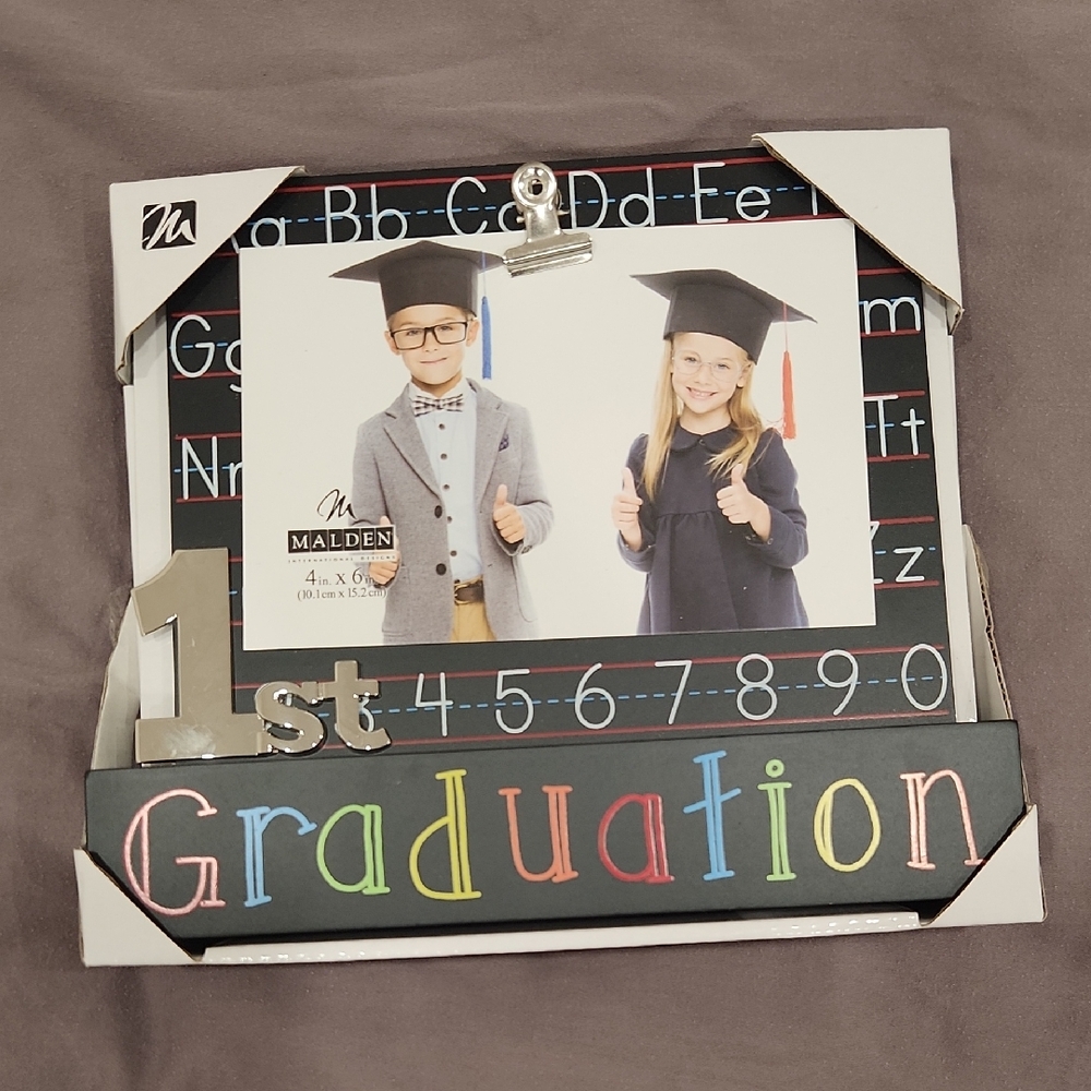 Malden Multicolor Graduation Frame